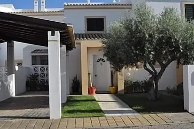 Image de Villa \"Sol\" avec piscine partagée, beaux jardins spacieux et vue sur la mer, complexe sécurisé