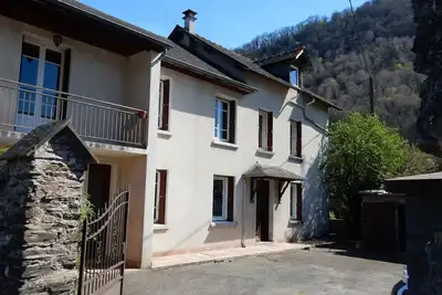 Image de Maison indépendante de 65 m2, rénovée, avec cour sécurisée à 7 km de Lourdes.