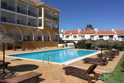 Image de Prestige pour la maison - Appartement T1 Altura - Piscine extérieure, jardin et parking