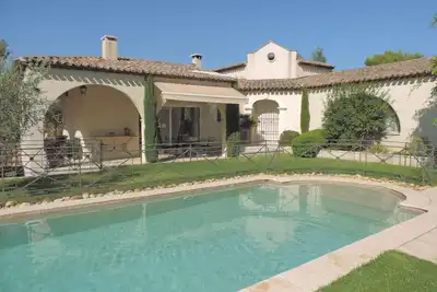 Image de Villa d'architecte dans pinède du Luberon 10 pers