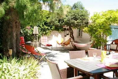 Image de Villa sur jardin Ă 2 min de la plage, 3 chambres