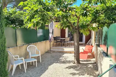 Image de Au pied des Alpilles, le calme, la détente et le repos Au Mont Gaussier