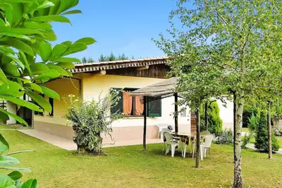 Image de Maison de vacances Ă Lucques avec piscine