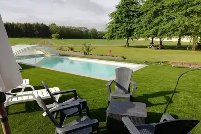 Image de maison de campagne avec piscine au calme proche de la mer
