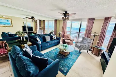 Image de Villa 1001 sur la Rive-Sud! Superbe condo Oceanfront Premium. Réservez vos vacances loin aujourd'hui!