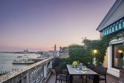 Attic Boutique San Marco R&R