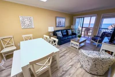 Image de Tilghman Beach and Racquet Club Unité: 323! Oceanfront Condo 3 chambres. Remises pour juillet!