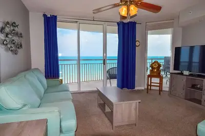 Image de Villa 801 sur la Rive-Sud! Superbe condo Oceanfront Premium. Réservez vos vacances loin aujourd'hui!
