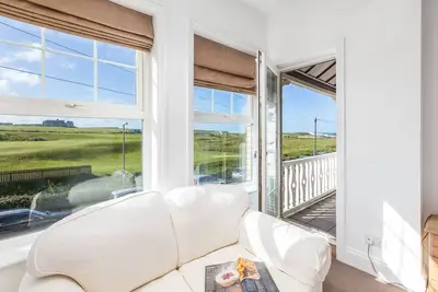 Image de Estran - superbe maison près de la plage de dormir 16 invités
