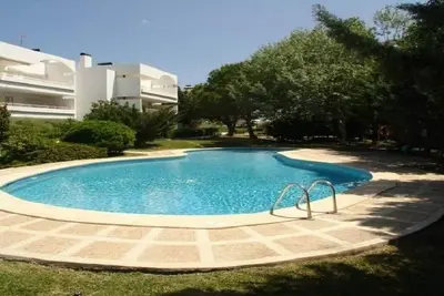 Image de 4 chambres, 3 salles de bains, 8 personnes, Wi-Fi, jardins, 170 m², plage à 100m