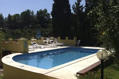 Image de Villa pour 9 personnes avec piscine privée