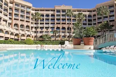 Image de #Cannes Front Beach Pools 2\/3 Rooms