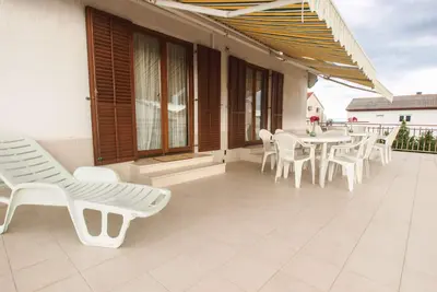 Ivan 1 avec 5 chambres et 4 salles de bain, pour un maximum de 12 personnes à Kaštela