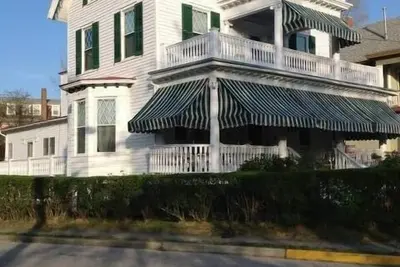 Image de Cape May 8br pour 24 personnes; 3 Blks à la plage / ville; Chiens Ok (2)!