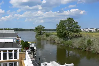 Image de Waterfront, 3 Bedroom Home in Canal Community, 10 Minutes from Ocean City Md