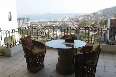 Image de Million $ View-Easy 10 minutes Ă pied de la vieille ville / Los Muertos Beach Luxueux Condo