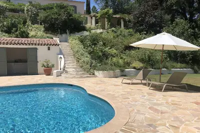 Image de Villa provençale avec piscine et tennis