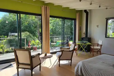 Image de Près de Pont-Aven, studio-gîte au coeur du jardin avec douche-hammam  privée