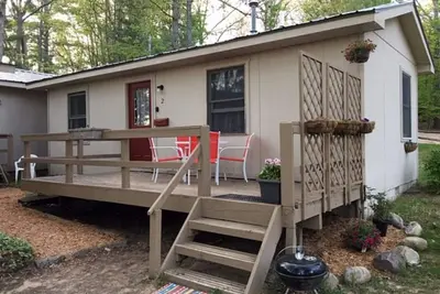 Image de Windjammer Resort Cabin # 2 Traverse City Spider Lake