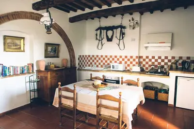 Image de Bel appartement dans le Chianti ferme biologique avec piscine et vue à 360 ° de l'extinction