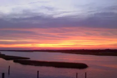 Image de Spectaculaire Sunsets- Waterfront vue de la nature à son meilleur!
