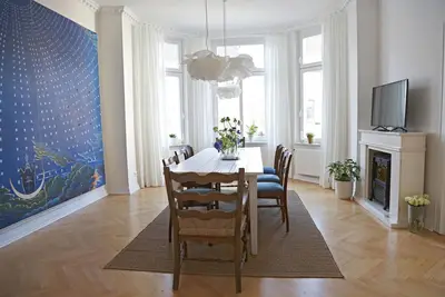 Image de La belle Auguste - plus belle qu'Ă la maison