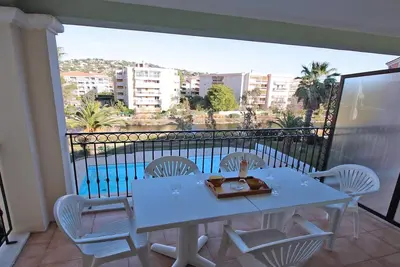 Image de Appartement T3 - 4\/5 personnes - Climatisation - Wifi - Piscine résidence - Sainte Maxime -. . .
