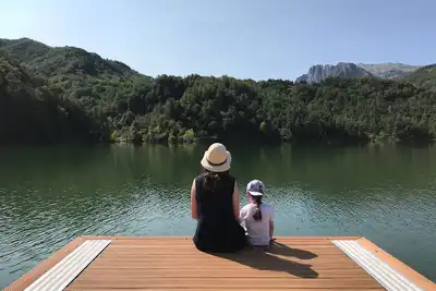 Image de Un joli chalet accueillant avec vue sur les Alpes Apuanes. Un endroit parfait pour se détendre.