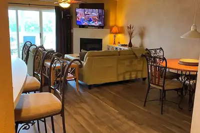 Image de Parkview Bay 2 chambres, 3ème étage, surplombe la piscine, au bord du lac, Wifi Gratuit