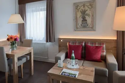 Image de Familienappartement Südseite mit Doppelbett und separatem Kinderzimmer, sowie Balkon oder Terrasse