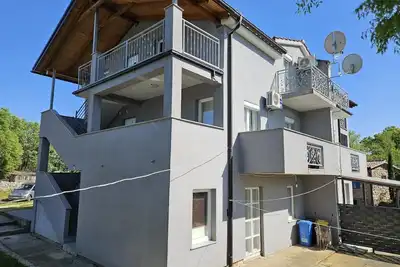 Image de Appartement de vacances Malinska pour 1 - 5 personnes avec 2 chambres Ă coucher - Appartement de vac