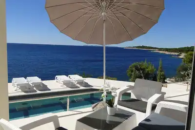Appartement de vacances avec utilisation de la piscine et vue sur la mer