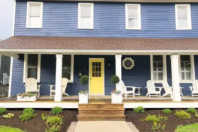 Image de Cape Island Cottage, 2 pâtés de maisons de Washington Street Mall et à 8 minutes à pied de la plage. 6 chambres.