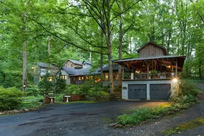 Image de Maison scandaleuse dans les bois