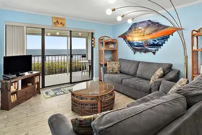 Image de Vue sur l'océan à couper le souffle de ce magnifique condo!