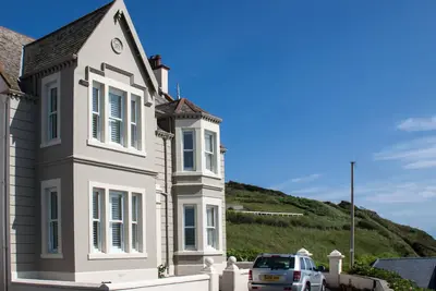 Image de Villa de luxe avec vue imprenable sur la mer, pour 10 personnes