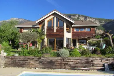 Image de Villa avec Piscine au coeur des Alpes