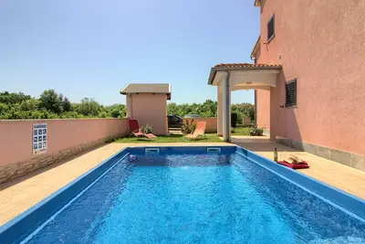 Image de Maison de vacances Ližnjan pour 1 - 6 personnes avec 3 chambres à coucher - Maison de vacances