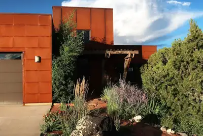 Image de Confort et beauté: maison d'artistes 2br près de Capitol Reef