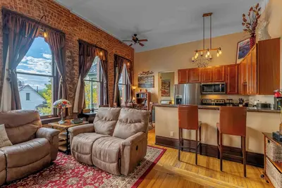 Image de Loft historique de Leadville avec une belle vue + sauna!