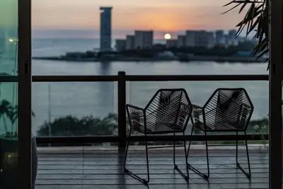 Image de Condo Cruise View, Great Location!
