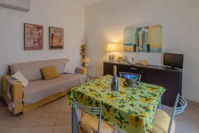 Image de Appartement neuf et central Ă Alghero pour 5 personnes, climatisation
