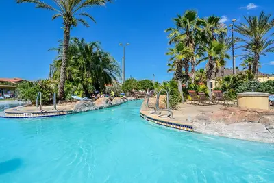 Image de Spacious Living, Fun Resort, Good Location - Disney Minutes Away