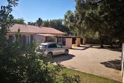 Image de Vacances d'été en Provence les pieds dans l'eau