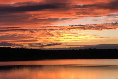 Image de Couchers de soleil sur le lac Saratoga!