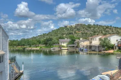Image de Perfect 3Bdr, 3. 5Ba Lakefront Townhouse in Horseshoe Bay