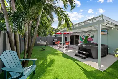 Image de * NOUVEAUTÉ, ENTIÈREMENT RÉMODÉ * Meilleure Maison De La RÉGION * 5 min à Fll / Beach / Downtown **