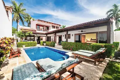 Image de À quelques pas de la plage Piscine privée, barbecue, vélos gratuits