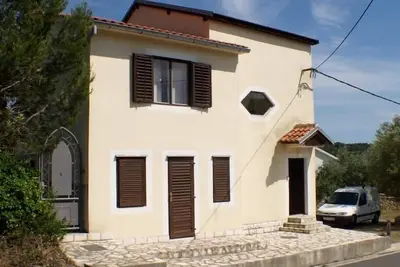 Image de Maison de vacances dans Kukljica avec vue mer, terrasse, Climatisation, Wifi (4572-1)