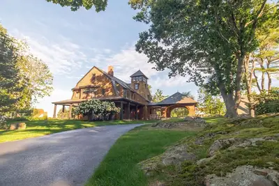 Image de Cette belle maison de luxe dort dix et a toutes les finitions haut de gamme. Situé au coeur de Kennebun